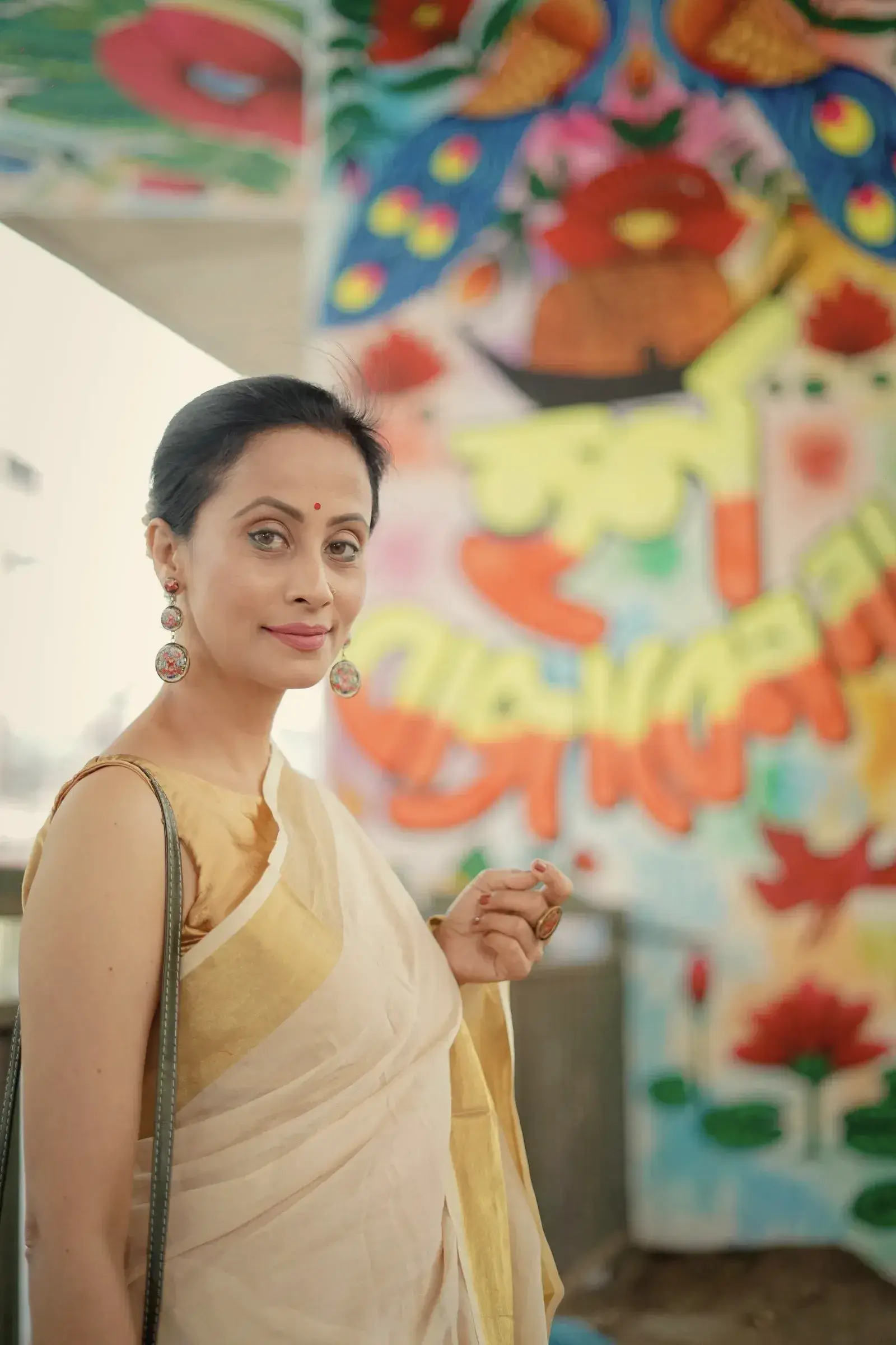 Kora Tussar Saree, Plain Paar, worn